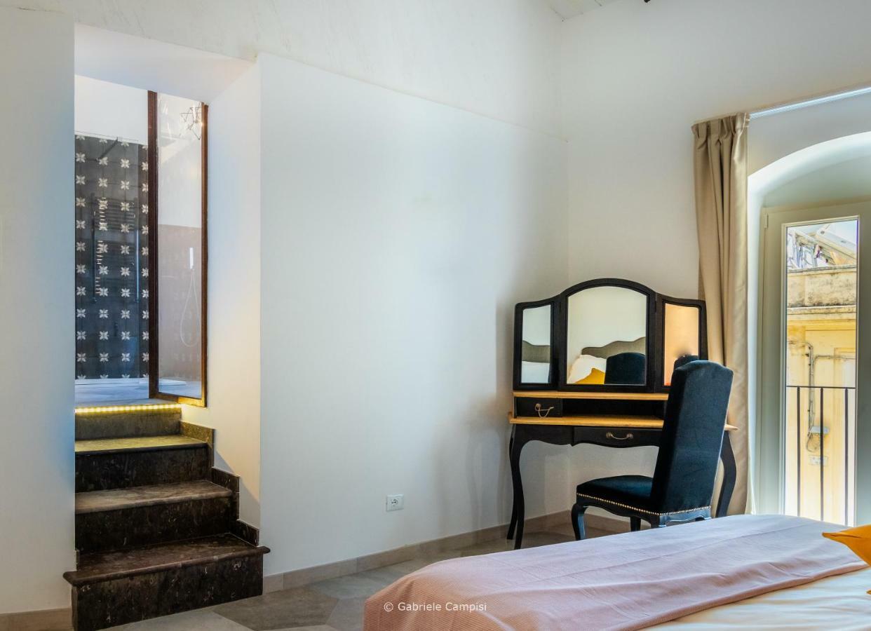 Alma Suite Noto Exterior photo